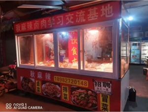 大型钢材市场门口带外摆区盈利小吃店转让