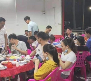 火爆盈利餐馆转让