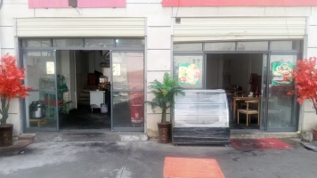 堆龙德庆区一组幸福公寓餐饮店转让！