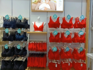 多年老店港莎棉品内衣店转让