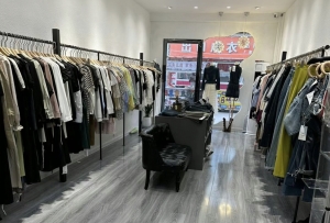 萧县商贸城营业中女装店低价转让！