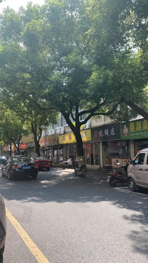 湖州老城区中心临街旺铺品味叫花鸡转让！