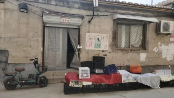 小区门口，40平便利店转让！