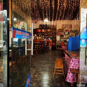 (转让)老板有两个店，转让一个门面