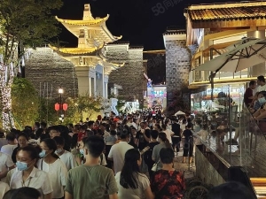万寿宫首付15万餐饮小旺铺，现铺              