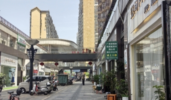 榕江县常驰广场美甲美睫店转让！