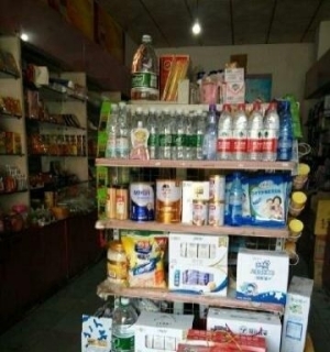 医院门口便利店