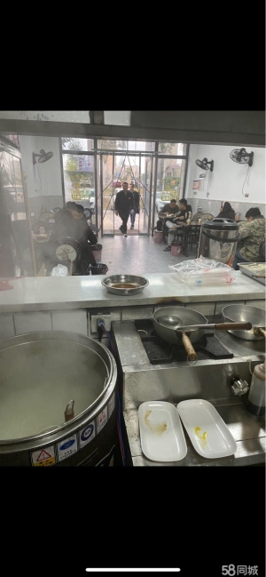 (转让)商铺新装修。本人另有发展。忍痛转让