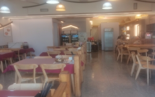 余姚市阳明西路餐饮店转让！