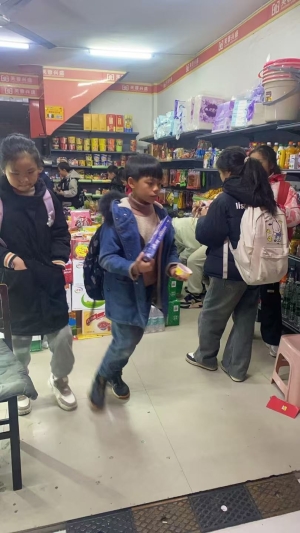 宜章县玉溪镇营业中超市整体转让！