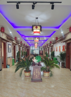 永济市河东大道立交桥南餐饮店出租！（无转让费）