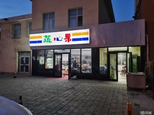 (转让)精装修，有天然气，三相电，排烟管道安好，接收就可经营