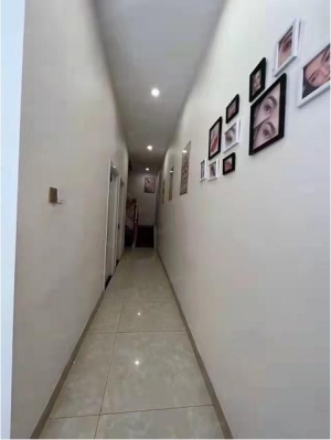 两大小区中心位置带会员临街盈利美容美甲店转让
