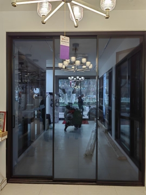 营业中建材旺铺转让